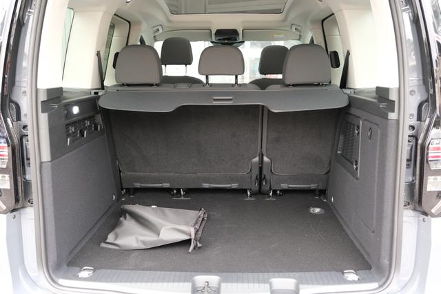 VW Caddy Dark Label eHybrid 