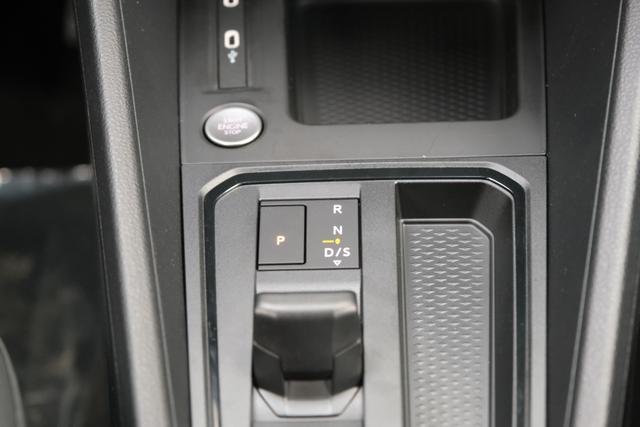 VW Caddy eHybrid Indium Grau 