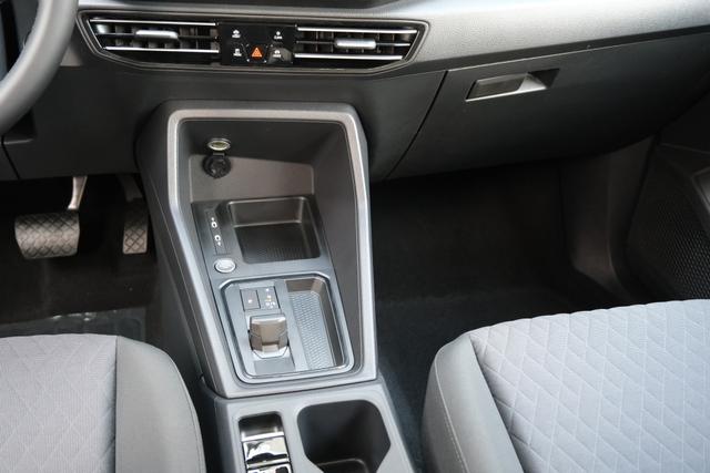 VW Caddy eHybrid Pure White 
