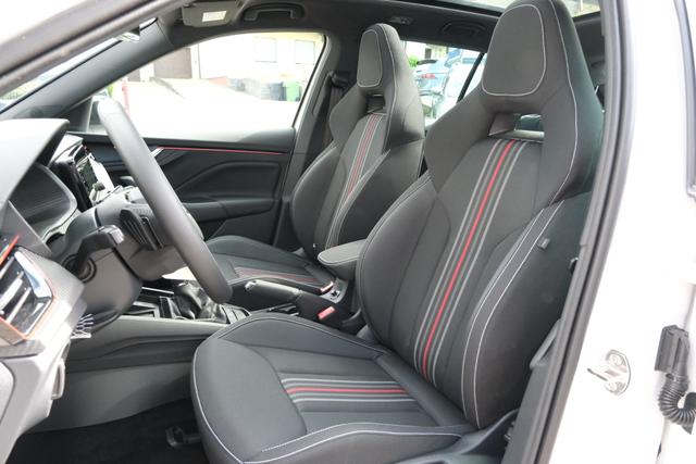 Skoda Kamiq Monte Carlo Weiß 