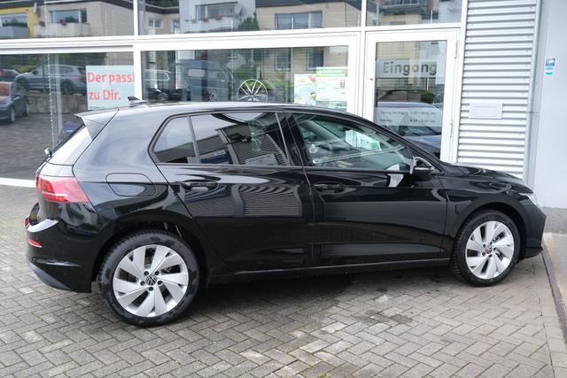 VW Golf eTSI Schwarz 
