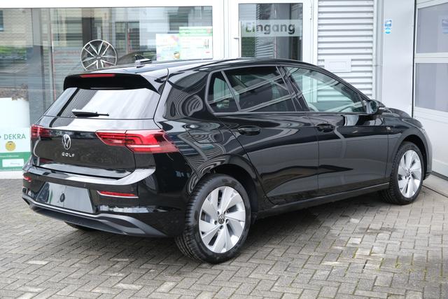 VW Golf eTSI Schwarz 