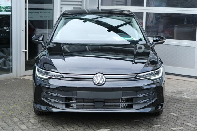 VW Golf eTSI Schwarz 