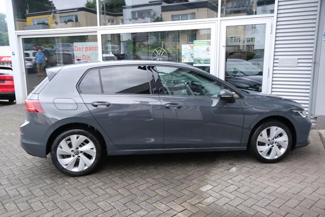 VW Golf eTSI Grau 