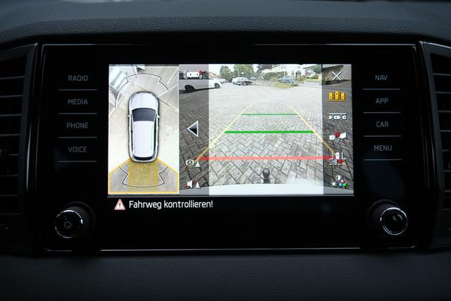 Skoda Karoq Sportline Stahl Grau 