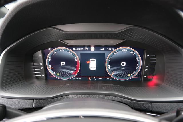 Skoda Karoq Sportline Schwarz 