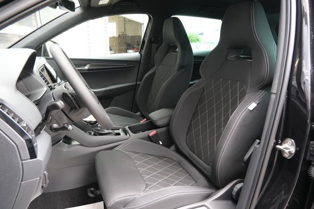 Skoda Karoq Sportline Schwarz 