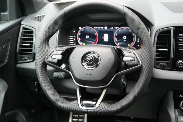 Skoda Karoq Sportline Schwarz 
