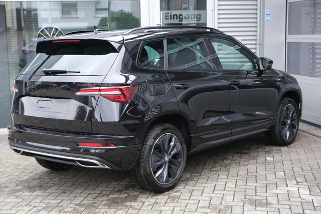 Skoda Karoq Sportline Schwarz 