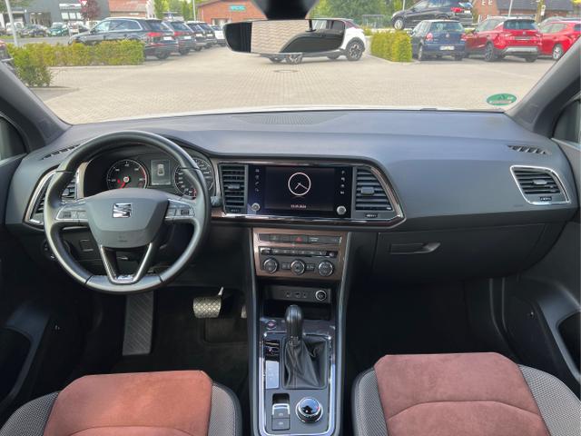 Seat / Ateca / Weiß / / / Ateca 2.0 TDI Xcellence 4Drive AHK+Navi+Kamera