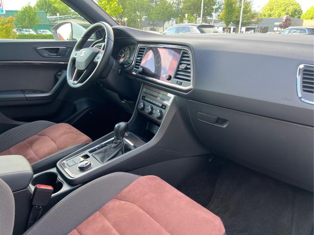 Seat / Ateca / Weiß / / / Ateca 2.0 TDI Xcellence 4Drive AHK+Navi+Kamera