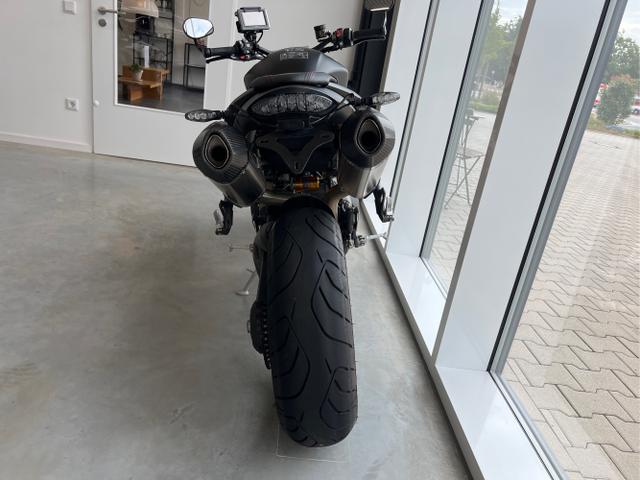 Triumph / Speed Triple / Schwarz / / / Speed RS ABS