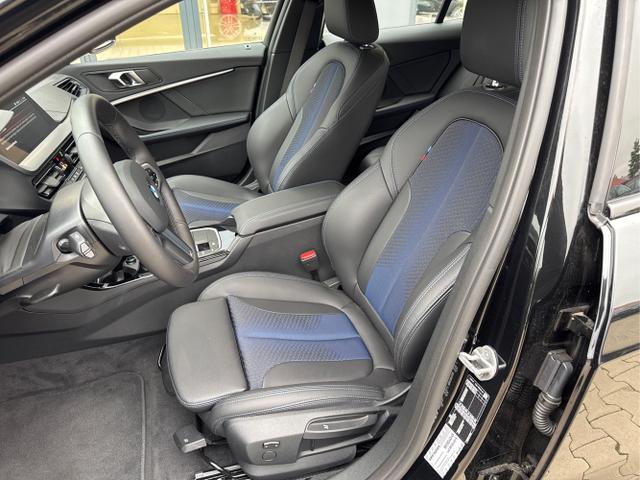 BMW / 1er / Schwarz / / / M Sport Steptronic LED+Navi