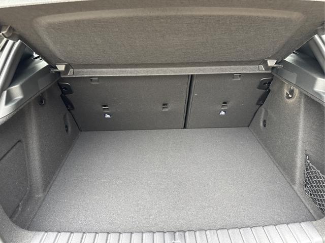 BMW / 1er / Schwarz / / / M Sport Steptronic LED+Navi
