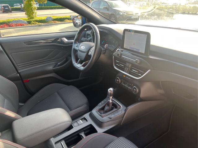 Ford / Focus / Blau / / / Focus 1.5 EcoBoost ST-Line LED+SHZ+Navi