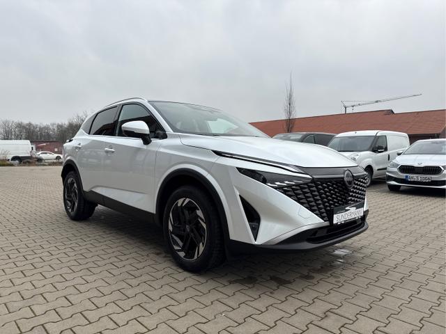 Nissan / Qashqai / Weiß / / / Qashqai 1.3 DIG-T MHEV N-Connecta X-Tronic LED+Pano+Kamera+ACC