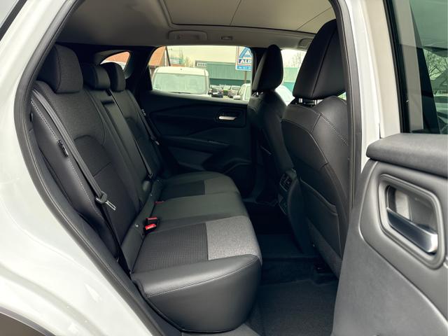 Nissan / Qashqai / Weiß / / / Qashqai 1.3 DIG-T MHEV N-Connecta X-Tronic LED+Pano+Kamera+ACC