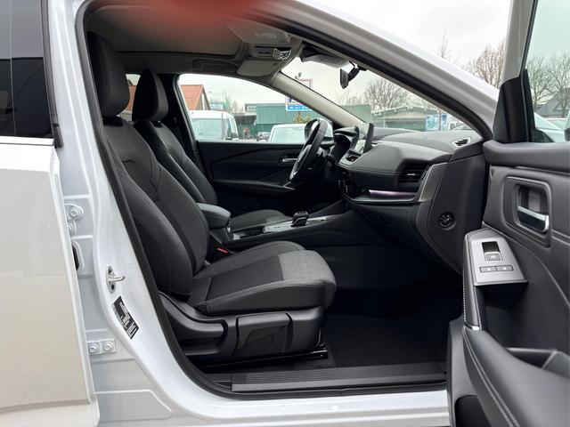 Nissan Qashqai 1.3 DIG-T MHEV N-Connecta X-Tronic LED+Pano+Kamera+ACC 