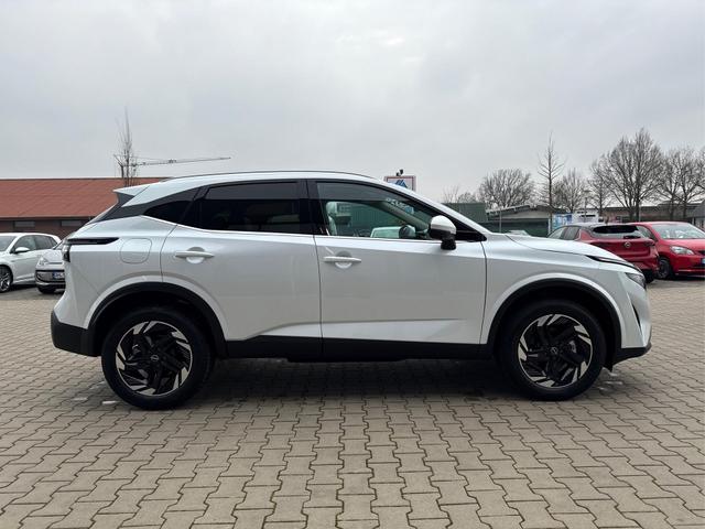 Nissan Qashqai 1.3 DIG-T MHEV N-Connecta X-Tronic LED+Pano+Kamera+ACC 
