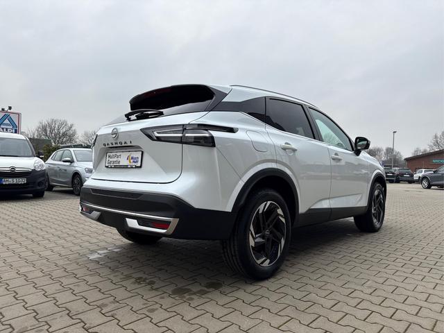 Nissan Qashqai 1.3 DIG-T MHEV N-Connecta X-Tronic LED+Pano+Kamera+ACC 