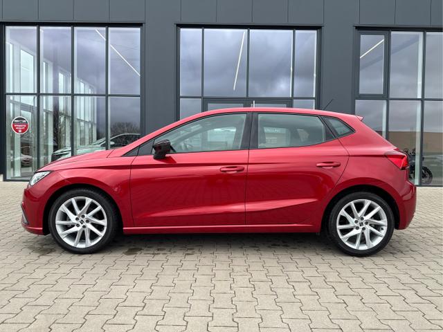 Seat / Ibiza / Rot / / / Ibiza 1.0 TSI DSG FR Navi+LED+Kamera+Kessy