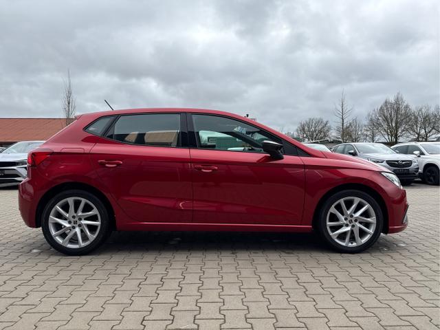 Seat / Ibiza / Rot / / / Ibiza 1.0 TSI DSG FR Navi+LED+Kamera+Kessy
