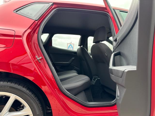 Seat / Ibiza / Rot / / / Ibiza 1.0 TSI DSG FR Navi+LED+Kamera+Kessy
