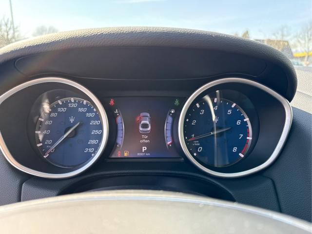 Maserati / Ghibli / Grau / / / Ghibli 3.0 V6 S Q4