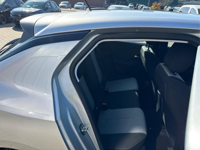 Opel / Corsa / Silber / / / Corsa F 1.2 Turbo CarPlay+SHZ+Kamera+LED