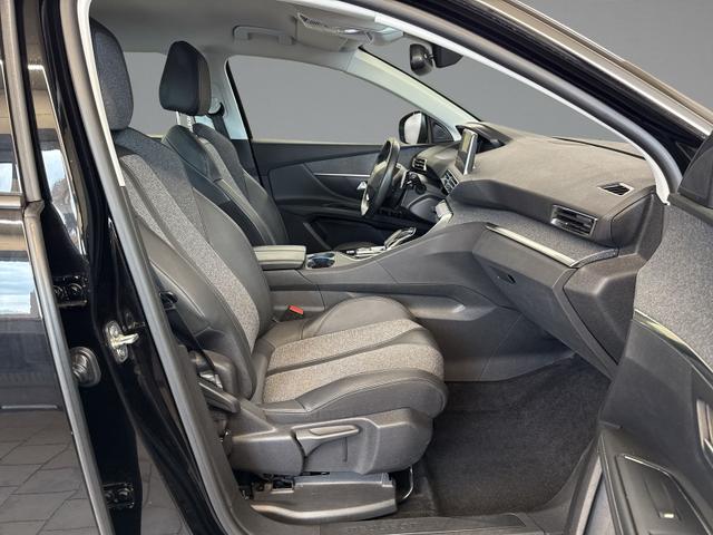 Peugeot 5008 1.5 BlueHDi 130 Allure LED+Kamera+7-Sitze 