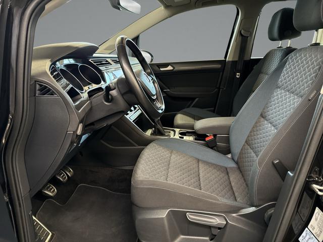 Volkswagen Touran 1.0 TSI IQ.DRIVE 7-Sitze+Navi+SHZ 