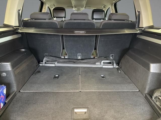Volkswagen Touran 1.0 TSI IQ.DRIVE 7-Sitze+Navi+SHZ 