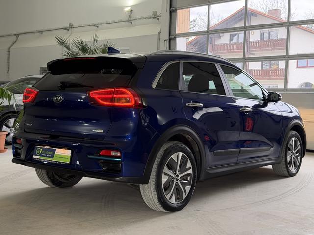 Kia Niro e-Niro Vision 64 kWh AHK 3-phasig Plus-Paket ACC 