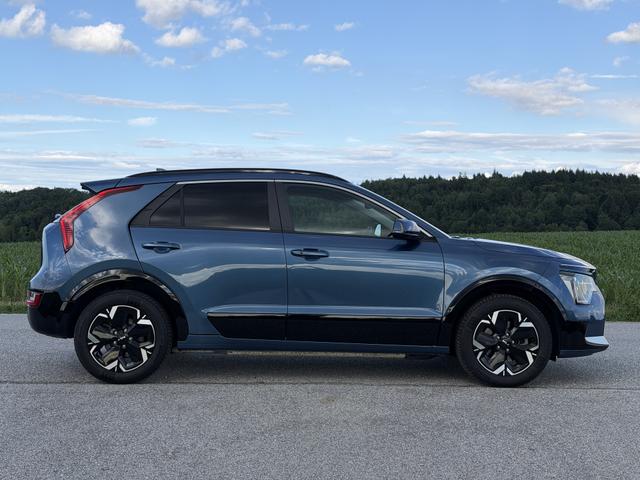 Kia Niro Inspiration 64,8kWh Paket P1-P6 Glasdach Drive-Wise 