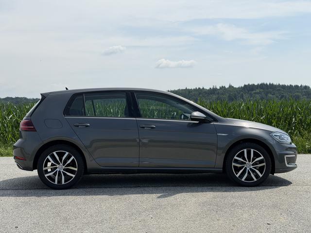 Volkswagen e-Golf 36kWh CCS ACC RFK Active Info Ambiente W&auml;rmepumpe 