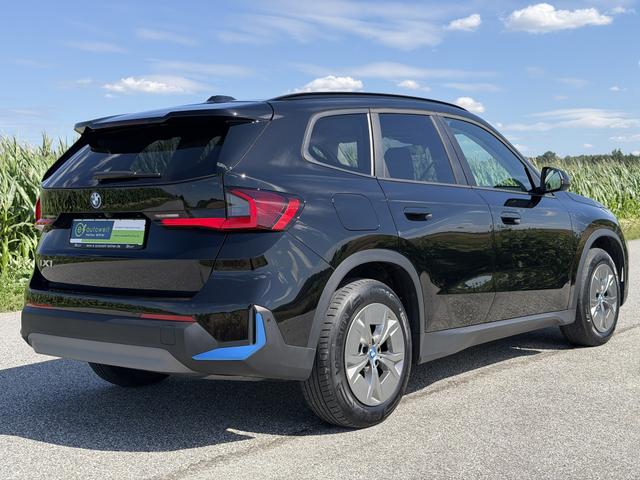 BMW iX1 xDrive30 64,7kWh Premiumpak. Dr.Ass.Plus Sportsitze 