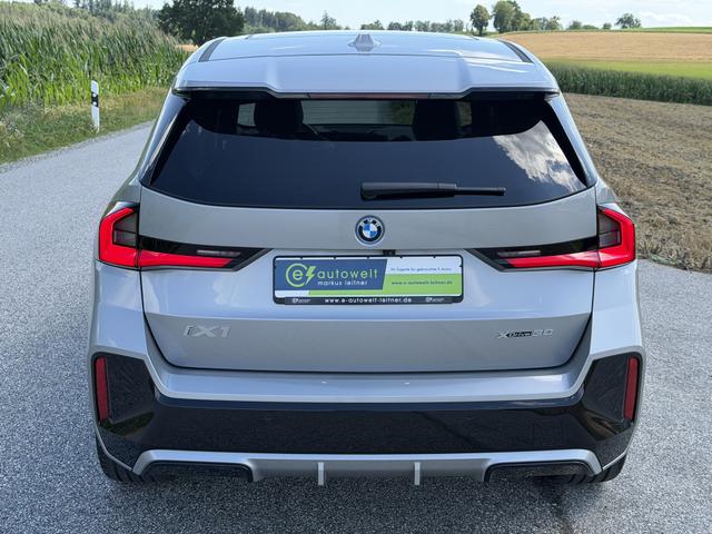 BMW iX1 xDrive30 MSport 64,7kWh Innovations+Travel DA Prof 