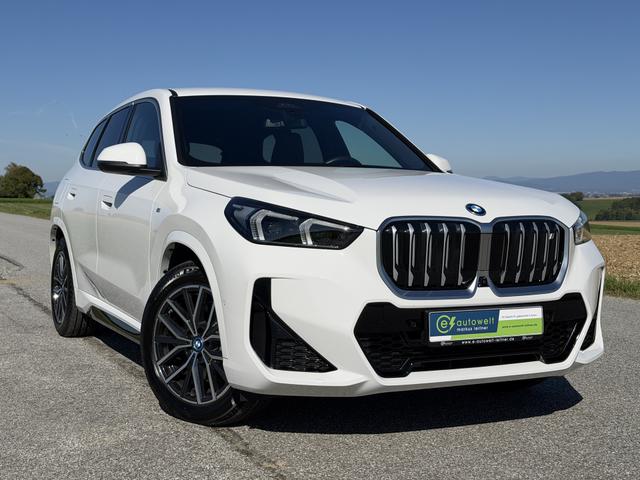 BMW iX1 - xDrive30 M Sport 65kWh HeadUp Aktivsitz Totwinkelwarner