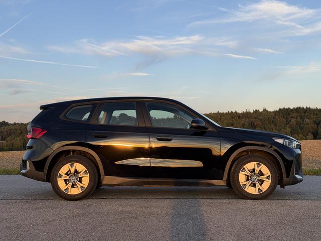 BMW iX1 xDrive30 adapt. LED Komfortzugang RFK 