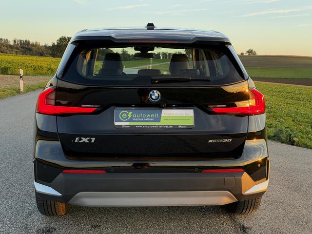 BMW iX1 xDrive30 adapt. LED Komfortzugang RFK 