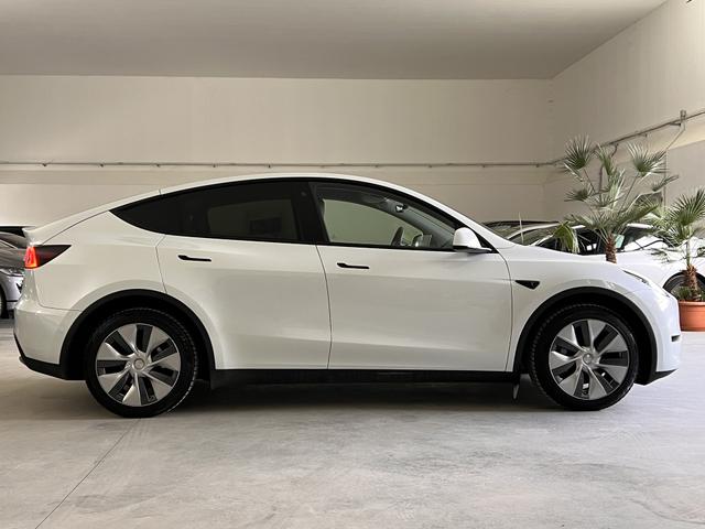 Tesla Model Y Long Range Dual Motor Maximale Reichweite Mwst. 1. Hd. Matrix 