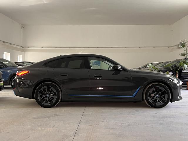 BMW i4 eDrive40 HuD AHK Driving Assistant h/k Glasdach 