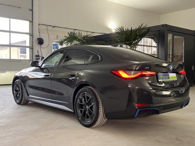 BMW i4 eDrive40 HuD AHK Driving Assistant h/k Glasdach 