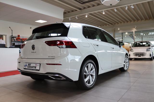 Volkswagen Golf VIII 1.4 eHybrid Style 
