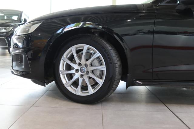 Audi A4 Limousine 40 quattro 2.0 TDI Avant basis 