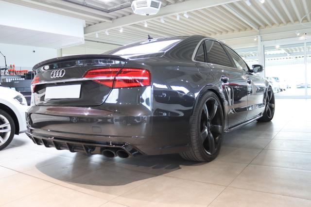 Audi S8 4.0 TFSI quattro 