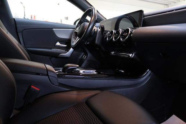 Mercedes-Benz CLA Shooting Brake 200 d SB Progressive 