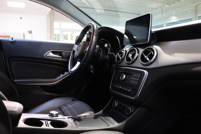 Mercedes-Benz CLA Shooting Brake 250 Urban 4Matic 