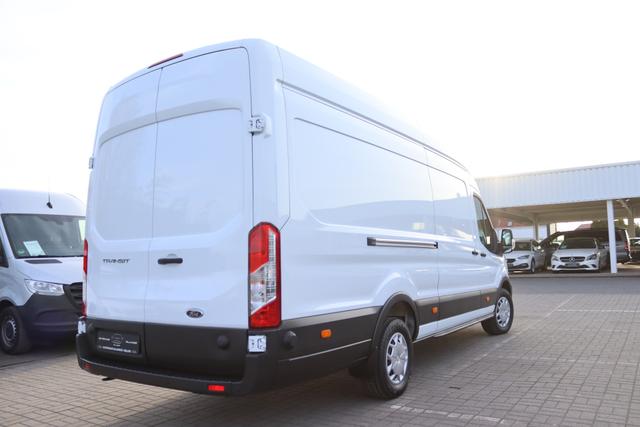 Ford Transit FT 350 2.0 TDCi DPF L4 Trend RWD 