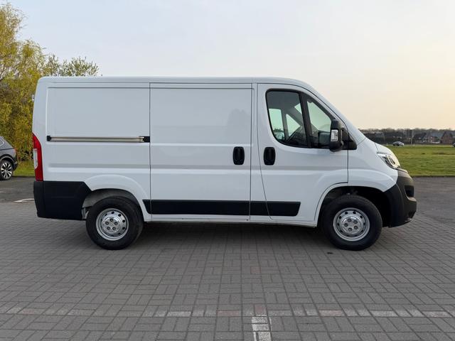 Opel Movano Fahrgestell C 2.2 Diesel 140 L2H1 Edition 